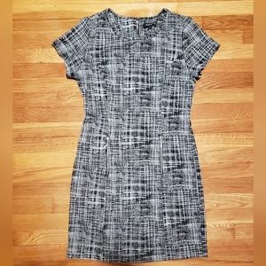 Sharagano Size 14 Black and White Abstract Plaid Mini Sheath Dress